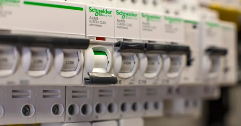 Por que o IDR dispara com o disjuntor desligado? Entenda o fenômeno técnico por trás do disparo